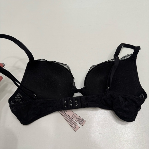 Victoria’s Secret black lace bra size 32B - Picture 3 of 7